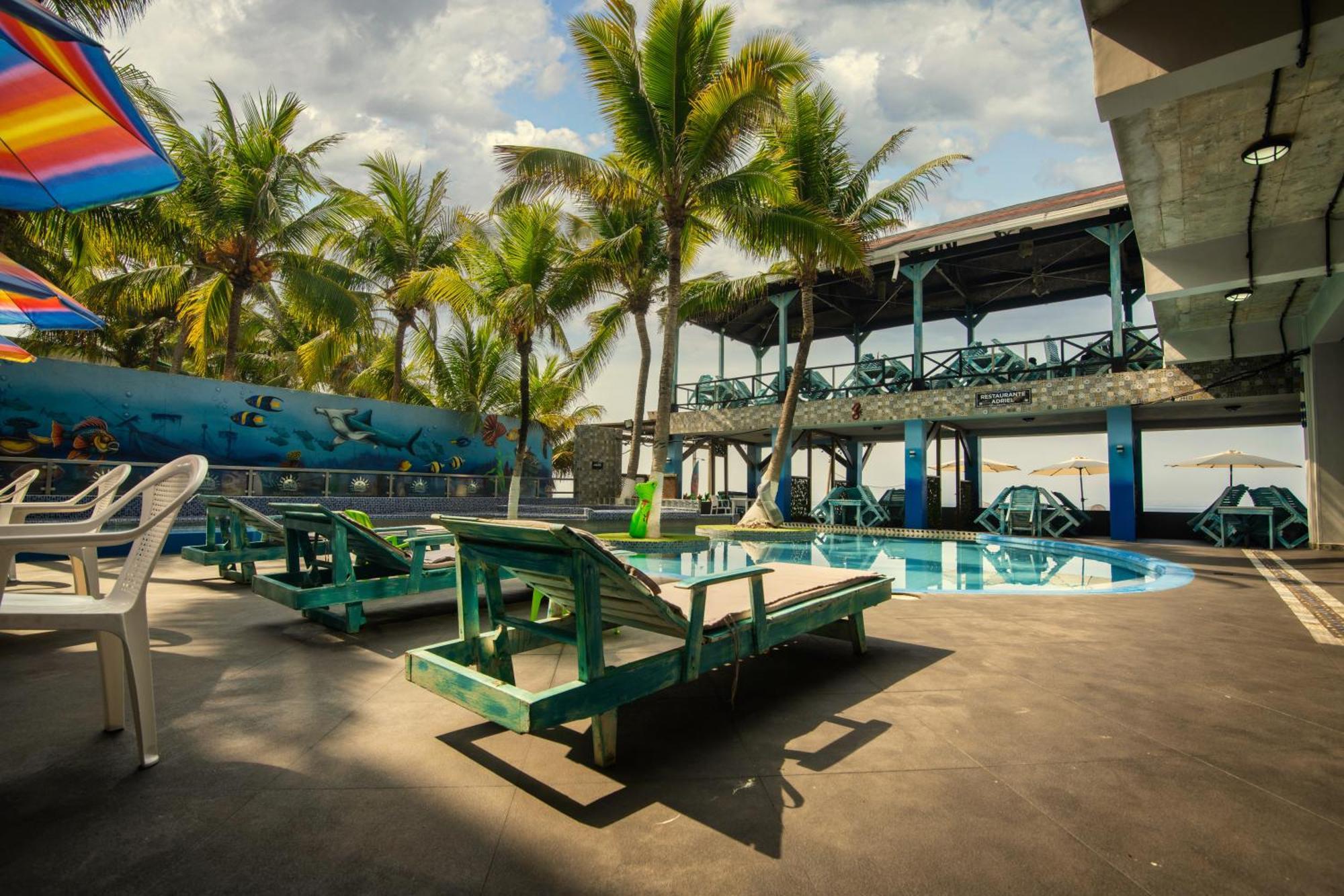 Hotel Playa Paraiso Monterrico Extérieur photo